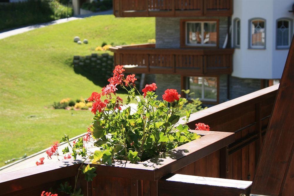 Bed and Breakfast Berghof Garni - The Dom Collection Зас-Фе Екстер'єр фото